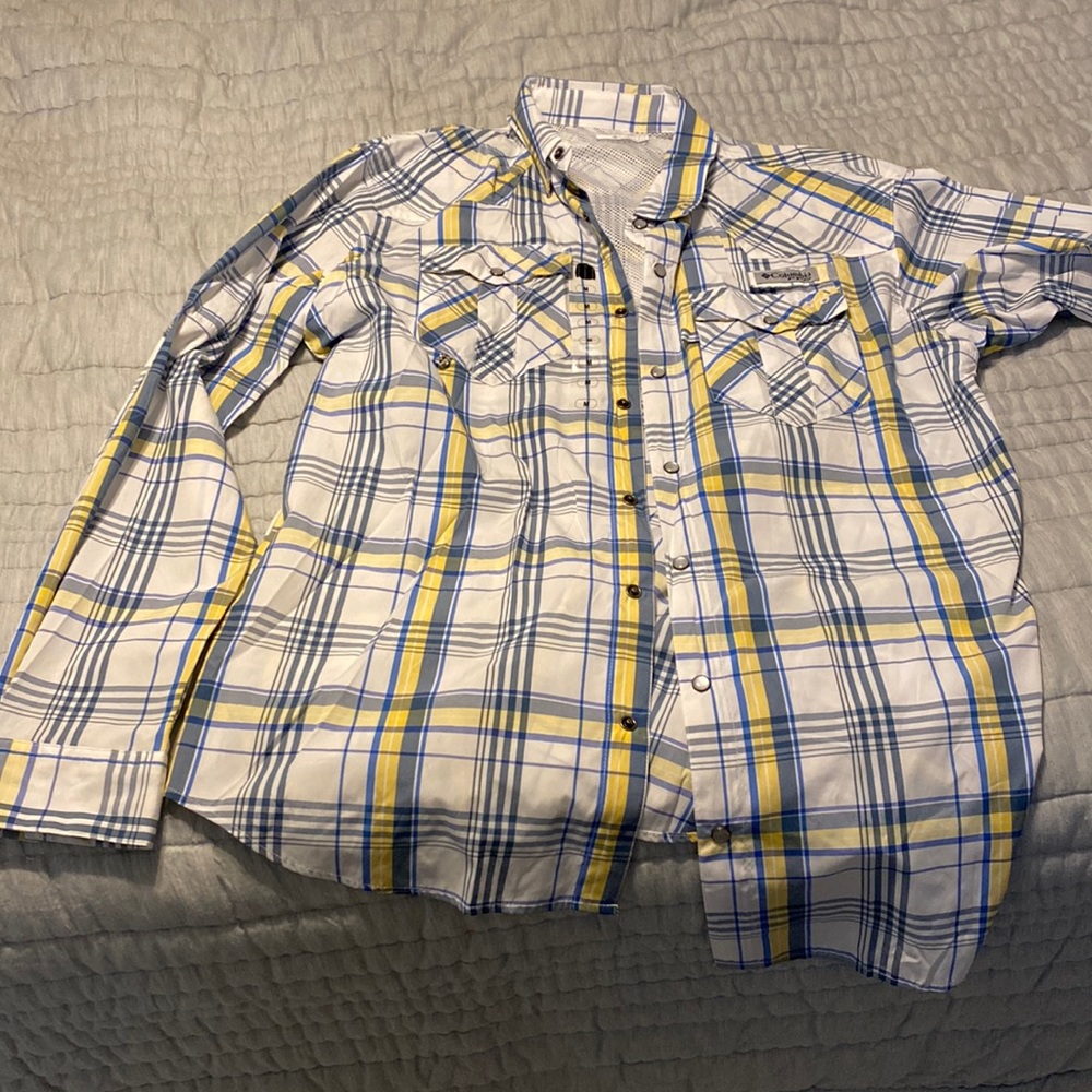 Columbia fishing shirt Medium